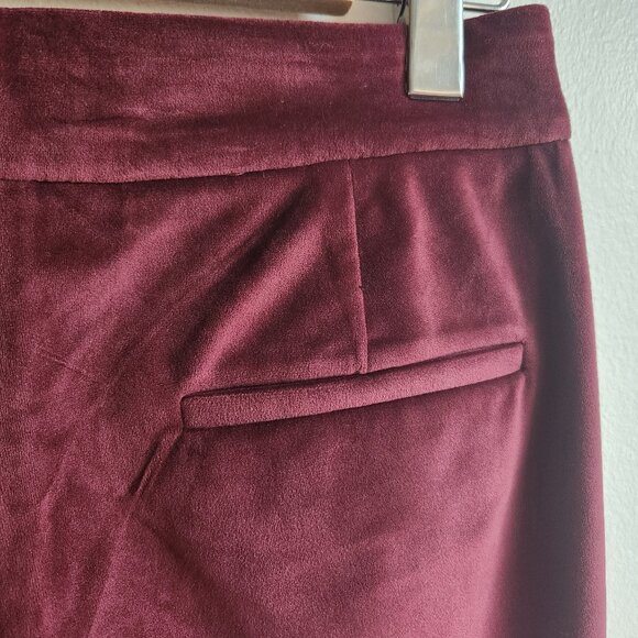 EUC Anthropologie Maison d’Amélie Burgundy Velvet Flared Pants - Sz 6 RUN LARGE - Picture 11 of 14